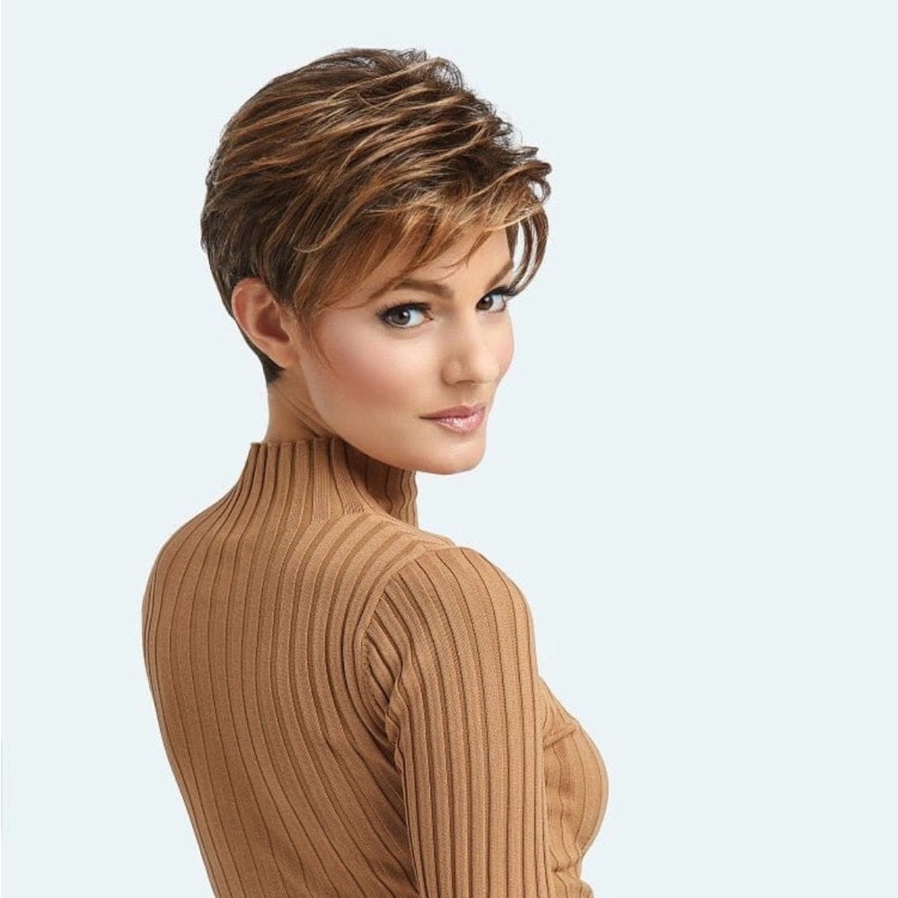 RAQUEL WELCH ADVANCED FRENCH WIG IN SHADED HAZELNUT